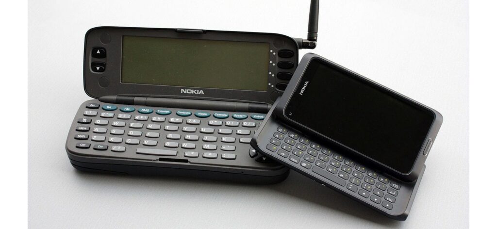 nokia-communicator-9000-open-6754656