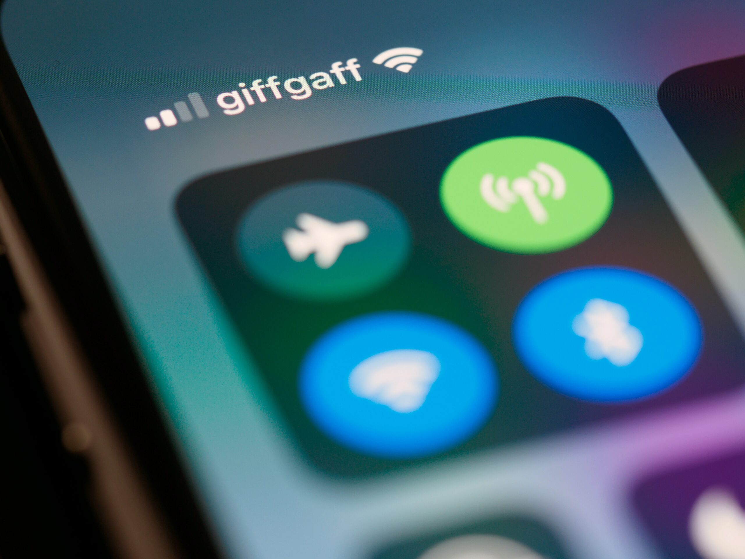 iPhone HotSpot Keeps Disconnecting – 10 Simple Checks & Fixes iPhone HotSpot Keeps Disconnecting – 10 Simple Checks & Fixes
