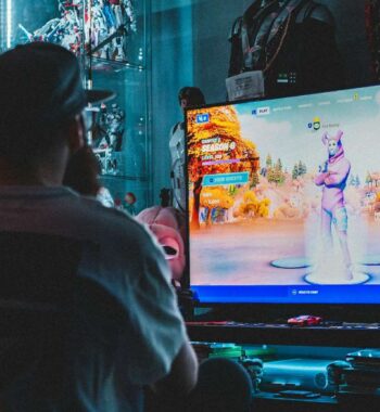 Safest Ways for Gamers to Spend Real Money Online