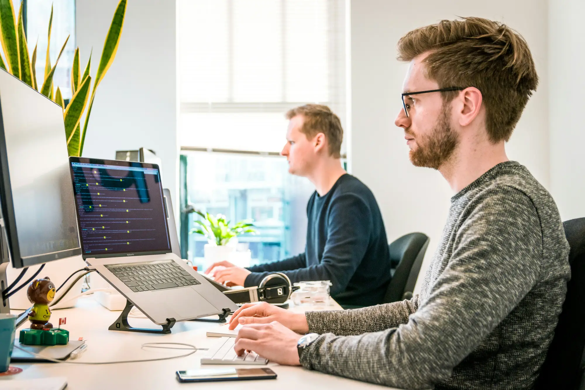 The Growing Cost of Poor Digital Visibility in Enterprise IT The Growing Cost of Poor Digital Visibility in Enterprise IT