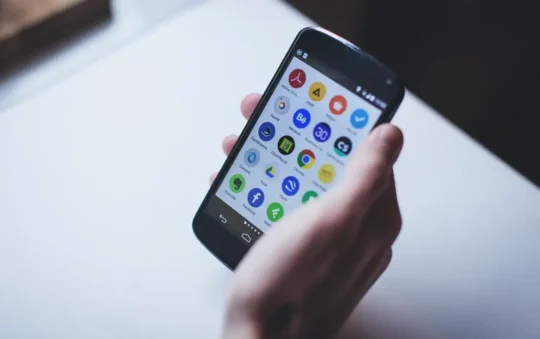 Protecting Your Smartphone Against Accidental Damage and Theft