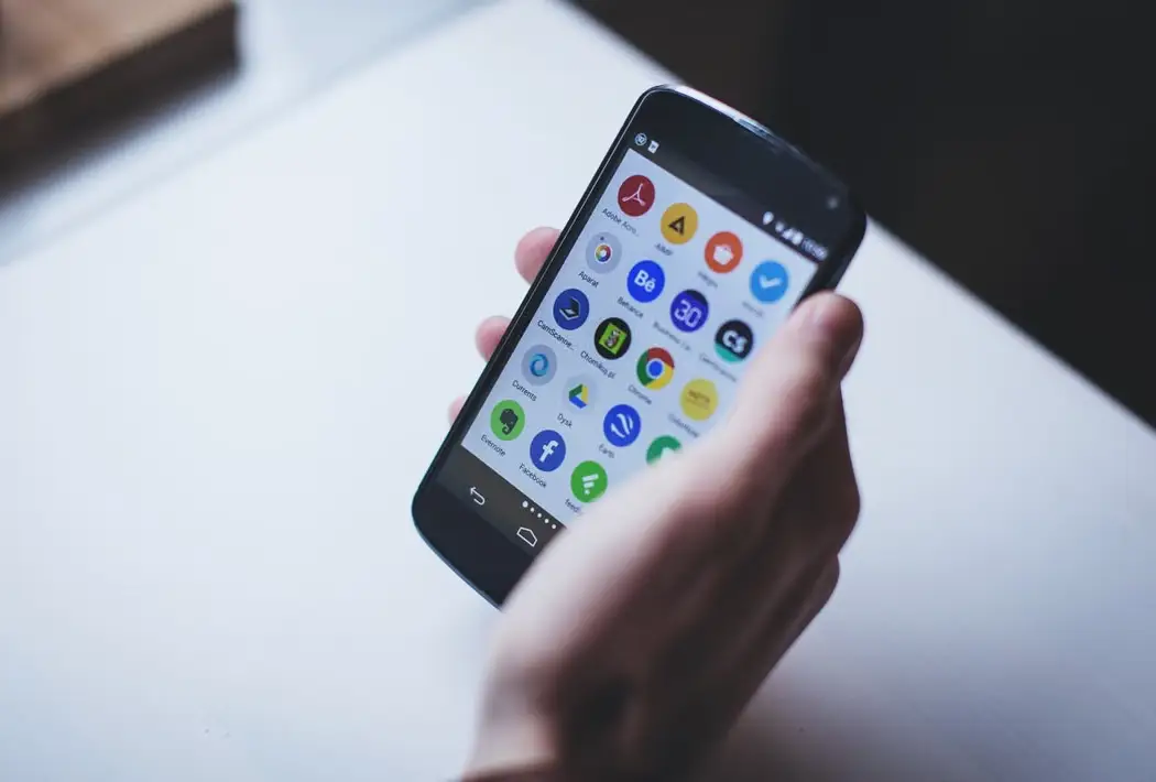 Protecting Your Smartphone Against Accidental Damage and Theft